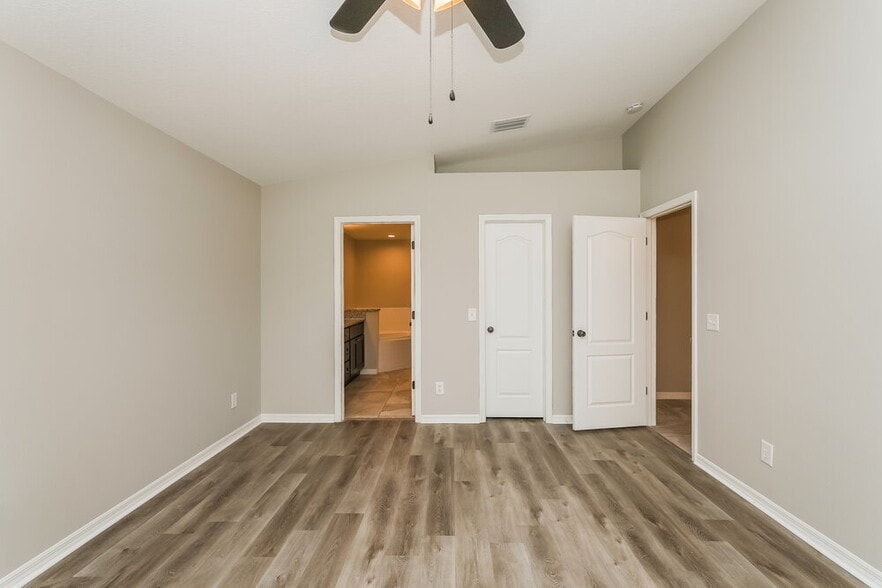Building Photo - 7604 Wiltshire Park Pl
