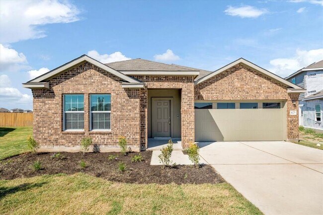 Primary Photo - 425 Escondido Cir