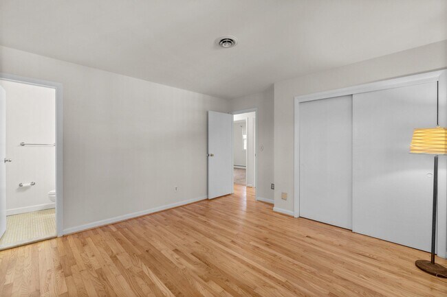 Building Photo - 2107 Don Ave