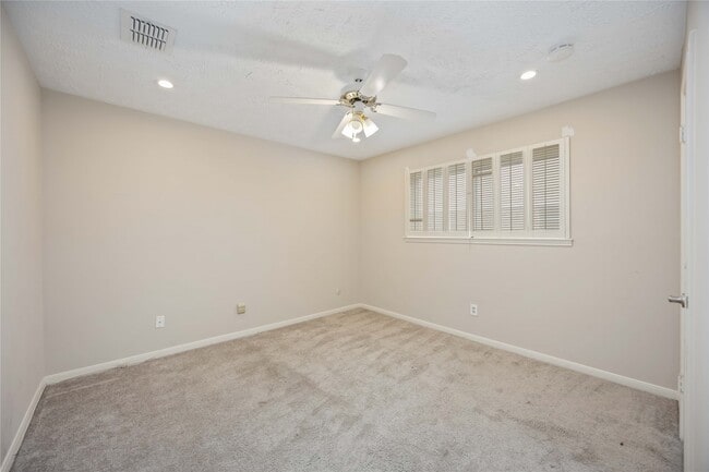 Building Photo - 9871 Sageaspen Ln