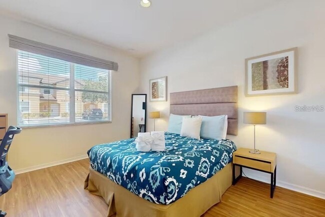 Building Photo - 2713 Roadster Ln