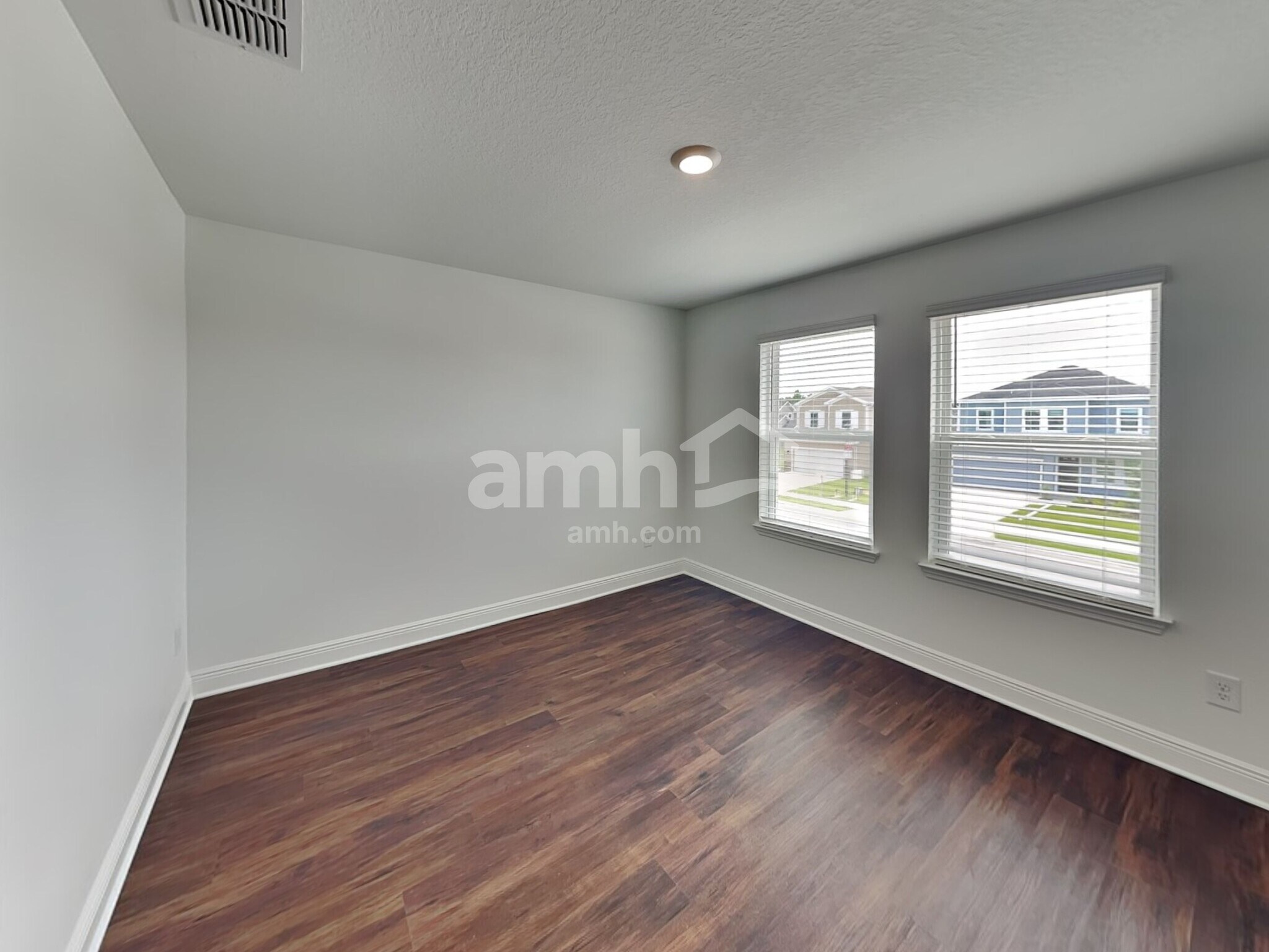Building Photo - 14625 Cedar Ml Dr