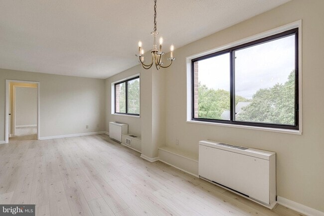 Building Photo - 3515 Washington Blvd