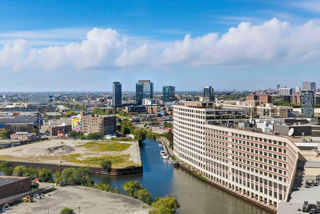 Building Photo - 700 N Larrabee St