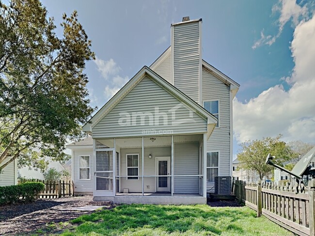 Building Photo - 1916 Hubbell Drive