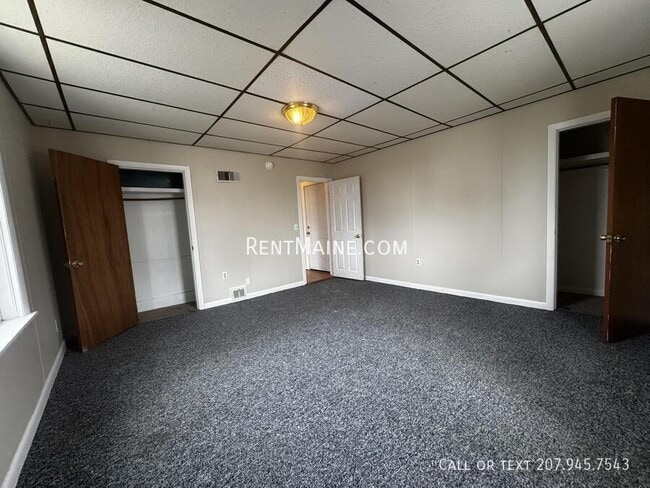 Building Photo - 2 Danielson St