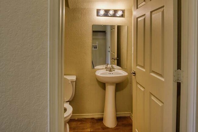 Building Photo - Hunters Pond - 10702 Goose Way, San Antoni...