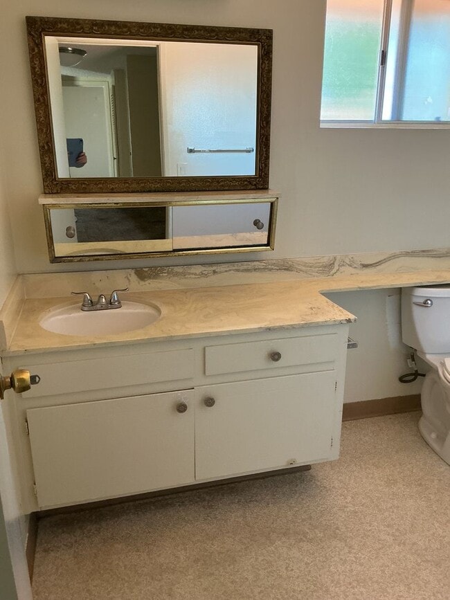 Building Photo - Townhome 3 bedroom 2 bath
