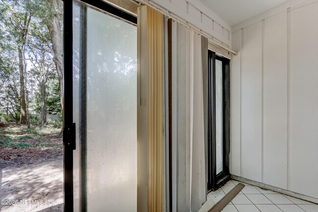 Building Photo - 3476 Raymur Villa Dr