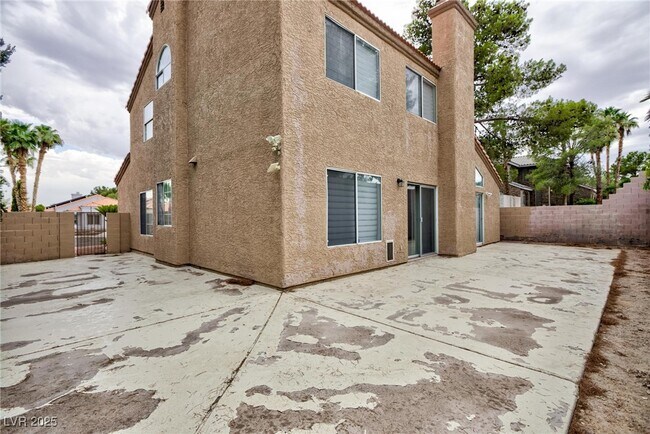 Building Photo - 9836 Russett Wood Cir