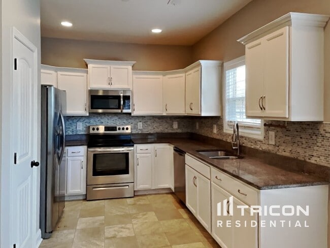 Building Photo - 393 Preakness Cir