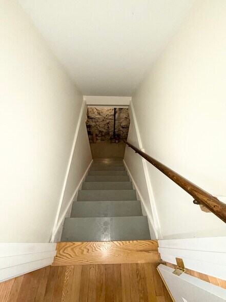 Building Photo - 28 Olney St