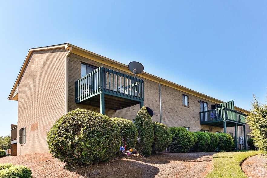 Mallard Creek Apartments 1878 Simonton Rd Statesville NC 28625 Apartment Finder