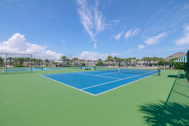 Building Photo - 3701 Titanic Cir