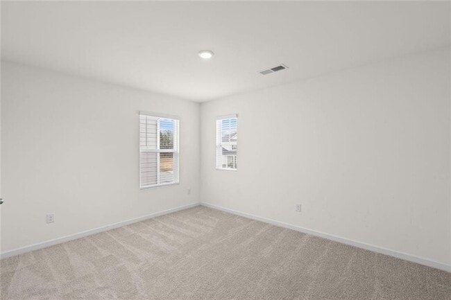 Building Photo - 166 Champlain Rd