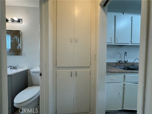 Building Photo - 591 E 6th St