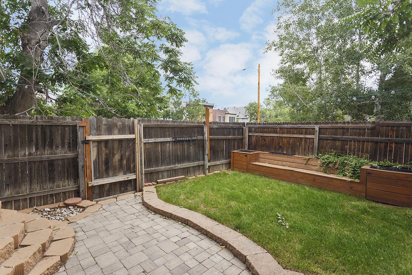 Building Photo - Charming Five Points home with outdoor oas...