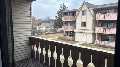 Building Photo - 6 Parkside Ct