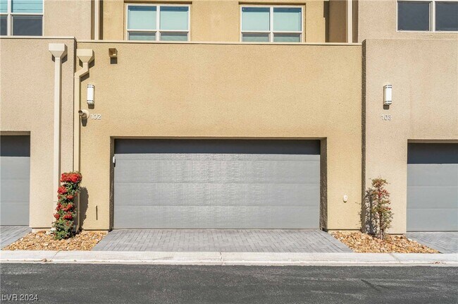 Building Photo - 11274 Cactus Tower Ave