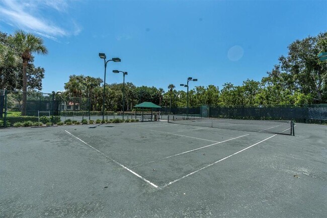 Building Photo - 4830 Osprey Dr S