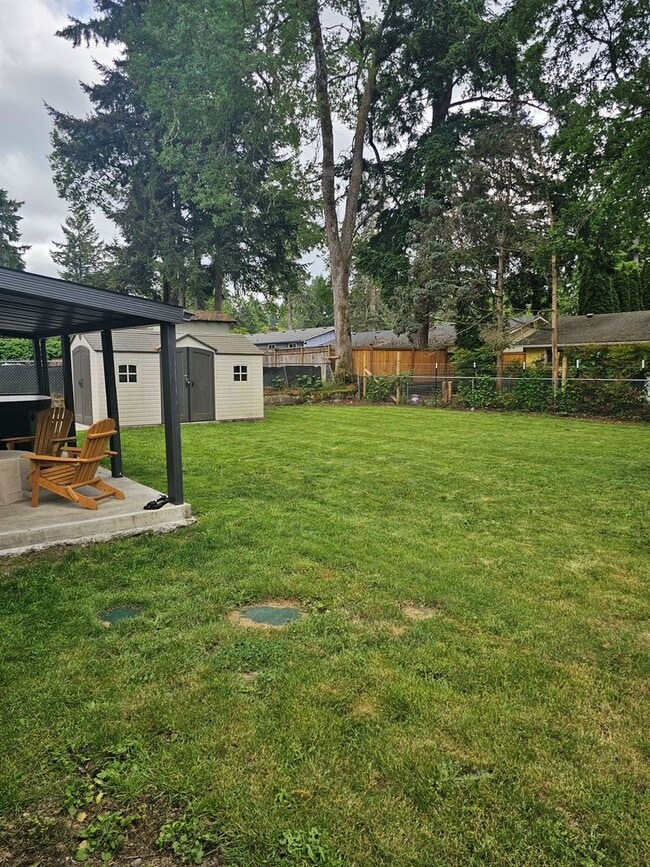 Building Photo - Beautifully Renovated 3 Bed/1 Bath Rambler in Lacey Available 6/01/26! Close to JBLM!!!