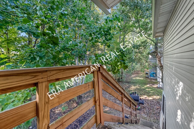 Building Photo - 508 Landview Dr