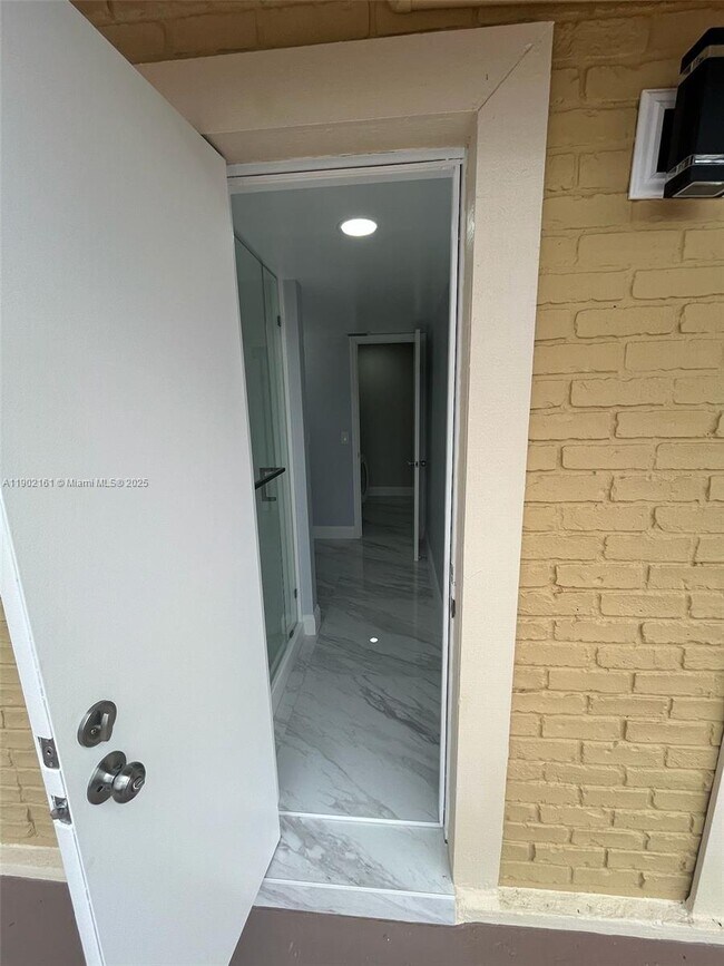 Building Photo - 5416 Eagle Lake Dr