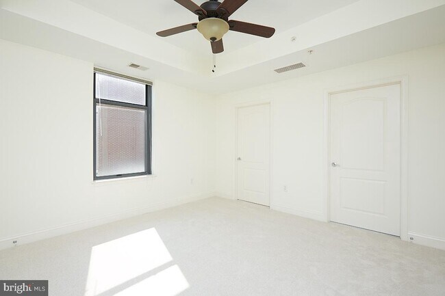 Building Photo - 525 N Fayette St