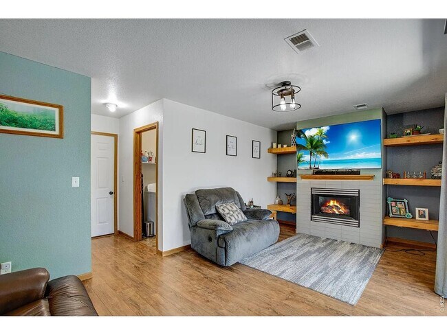 Building Photo - 132 N 50th Ave