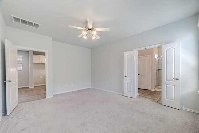 Building Photo - 10323 Birch Peak Dr