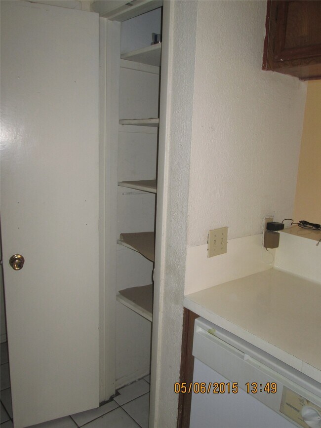 Building Photo - 10806 Lynbrook Dr