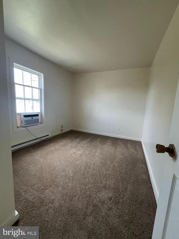 Building Photo - 414 N High St