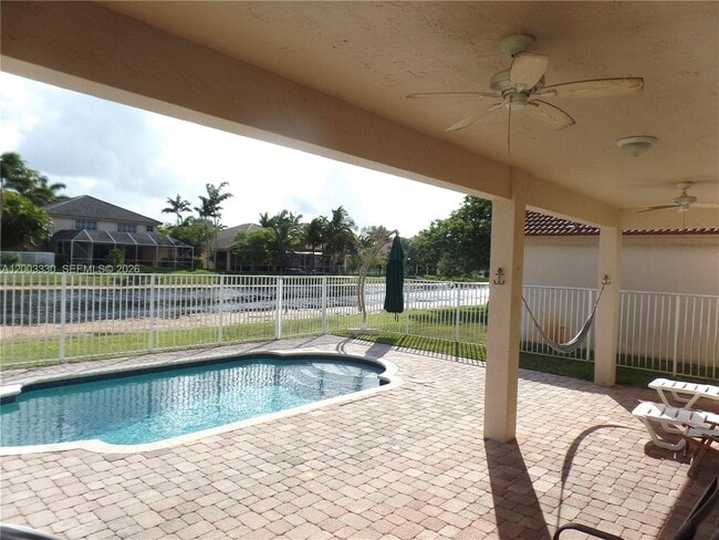 Building Photo - 1365 Majesty Terrace