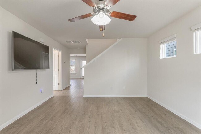 Building Photo - 18000 Malnati Dr