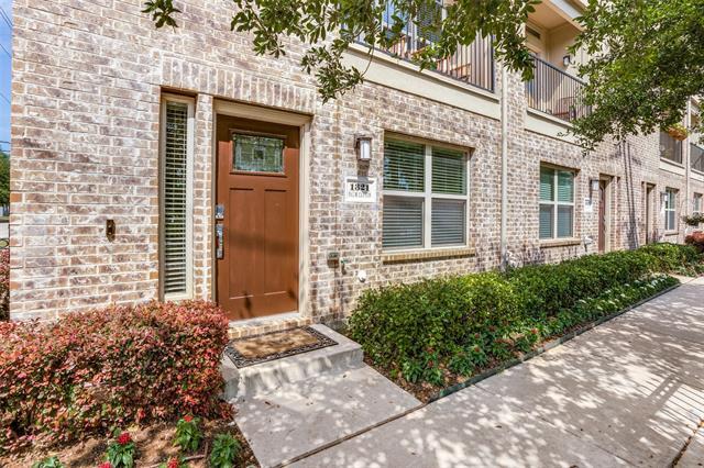 Building Photo - 1321 Palm Canyon Dr