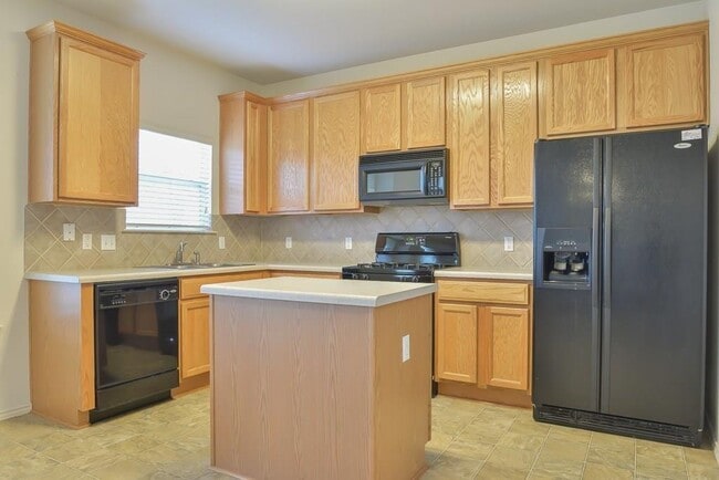 Building Photo - 520 Fort Thomas Pl