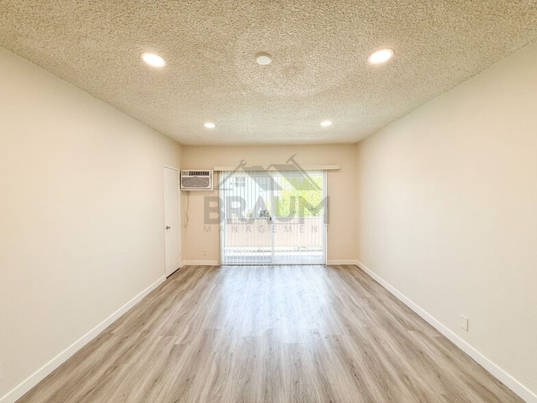Building Photo - 5433 Sepulveda Blvd