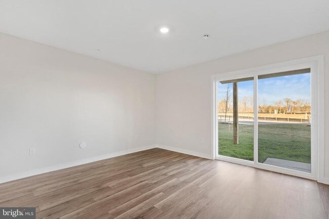 Building Photo - 7428 Fern Gully Way