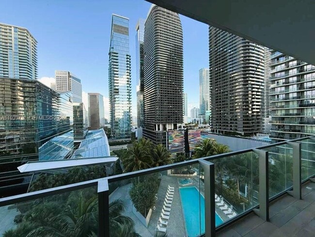 Building Photo - 88 SW 7th St