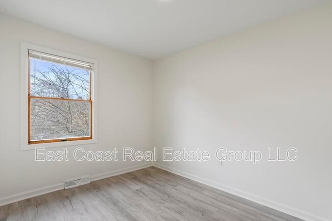 Building Photo - 1337 Cedarwood Dr