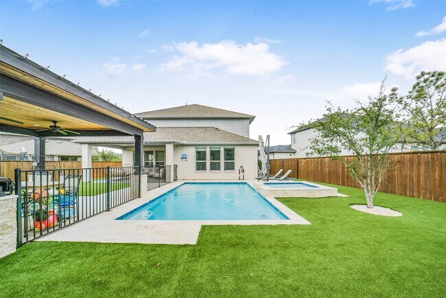 Building Photo - 147 Renodes Garden Ln