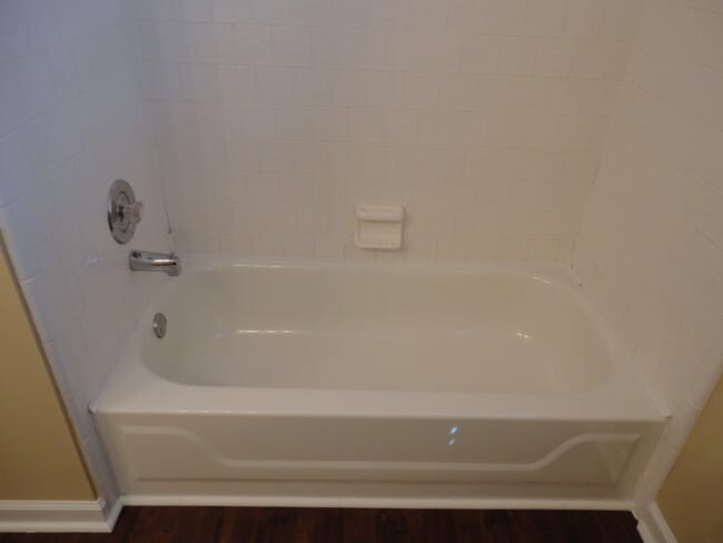 Building Photo - 2700 Kingstream Way SW