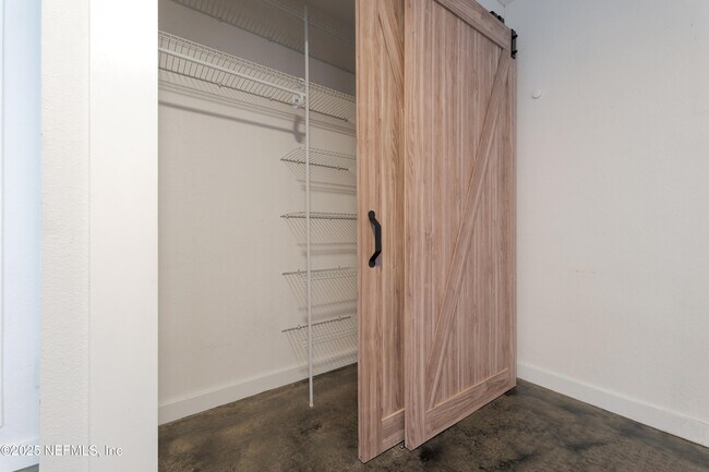 Building Photo - 275 1st St S