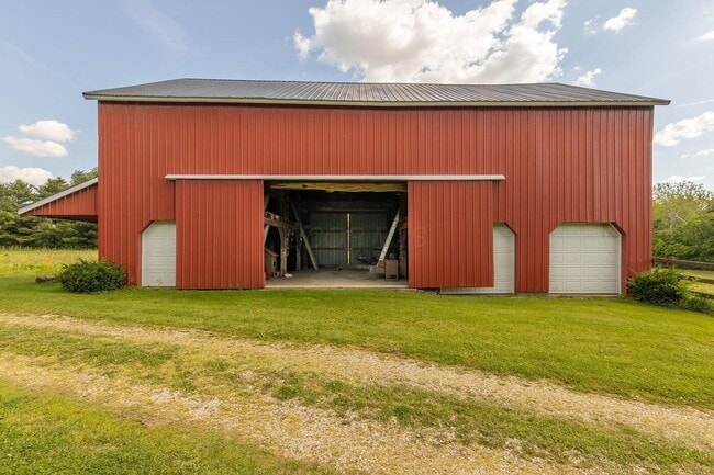 Building Photo - 5565 Stringtown Rd NW