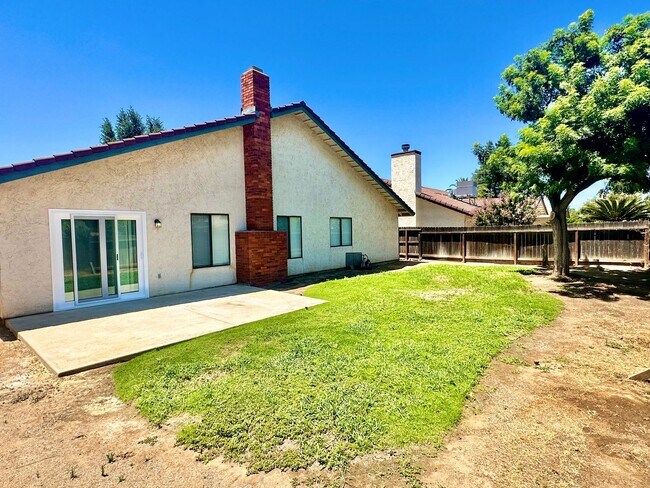 Building Photo - Fully Remodeled 3/2 in Northwest Fresno