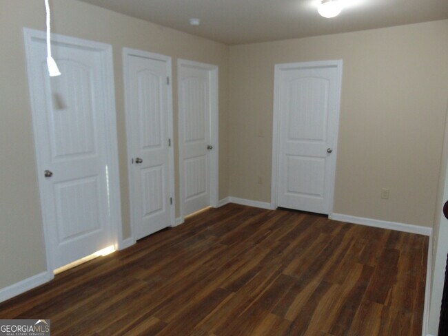 Building Photo - 1320 Napa Valley Dr SW