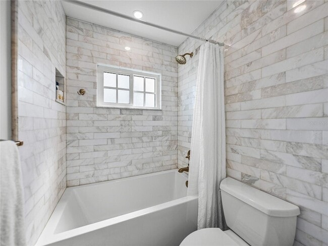 Building Photo - 829 59th Ave