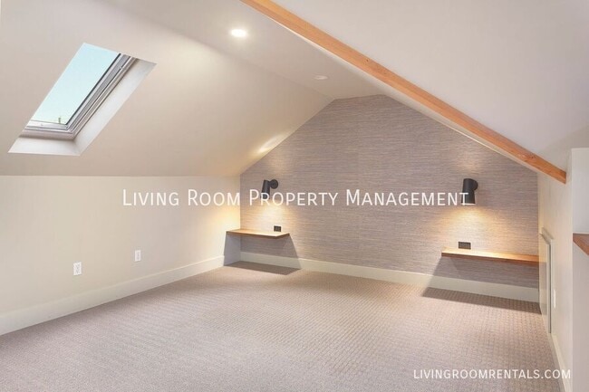 Building Photo - 5119 NE 27th Ave