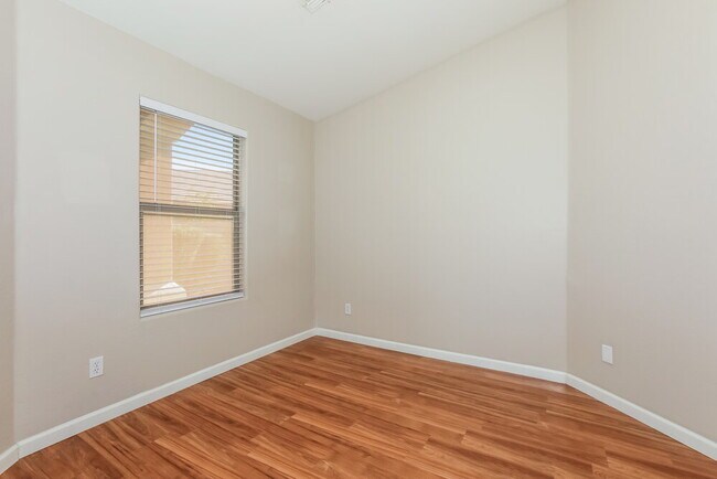 Building Photo - 3650 W Carlos Ln