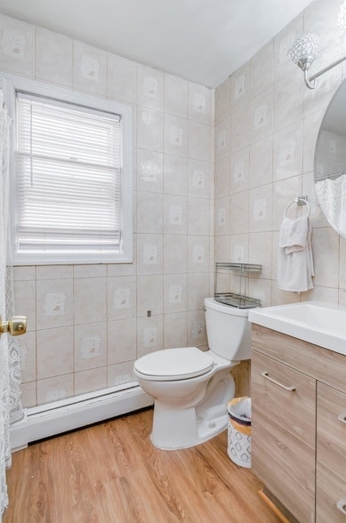 Building Photo - 310 Cator Ave